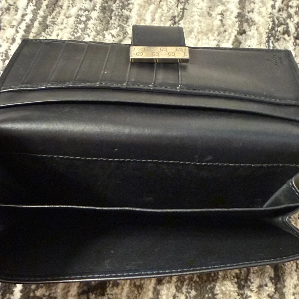 Gucci Black and Brown Monogram Key Holder - Picture 4 of 4